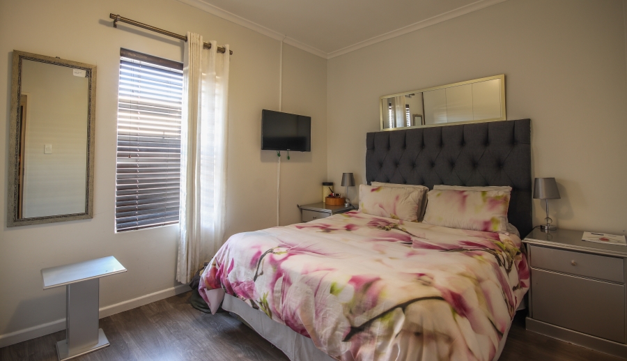 3 Bedroom Property for Sale in Parklands East Western Cape